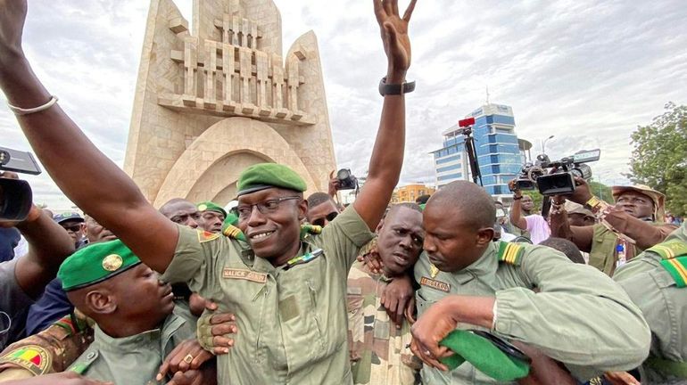 Après le coup d'État, le Mali s'interroge sur son avenir