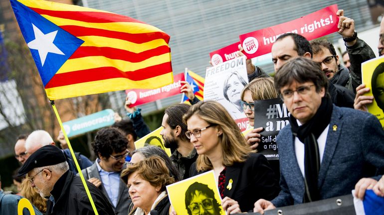 300 manifestants à Bruxelles en soutien aux indépendantistes catalans condamnés
