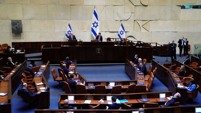 Israël: le Parlement approuve le gouvernement d'union Netanyahu/Gantz