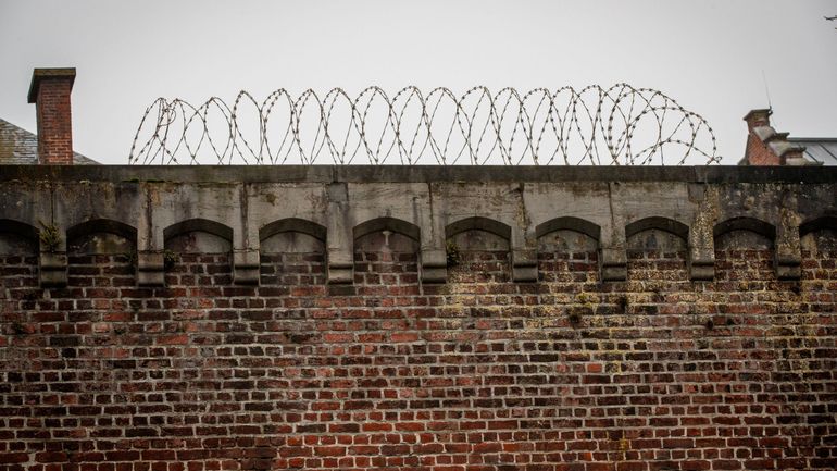 D'anciens hôpitaux préparés pour recevoir des prisonniers atteints par le coronavirus