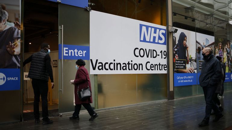 Coronavirus au Royaume-Uni : le ministre de la santé indique que le pays parvient à freiner la propagation des variants