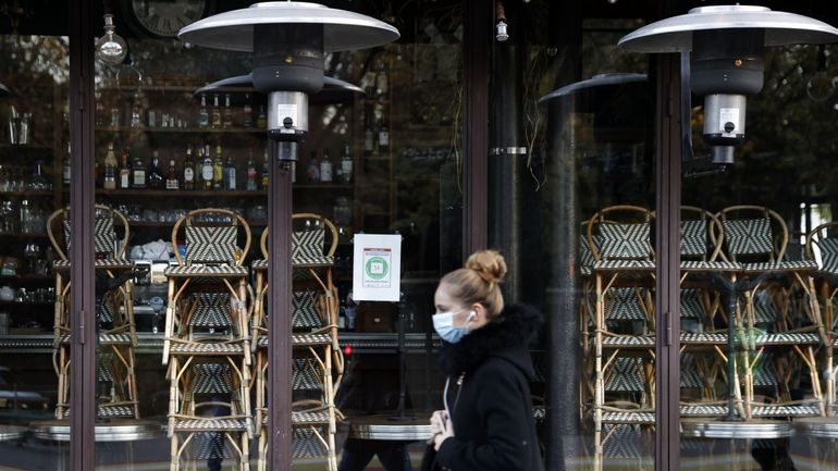 Coronavirus : la France attend un confinement allégé, beaucoup de questions en suspens