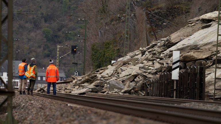 Un glissement de terrain bloque la liaison ferroviaire de fret la plus fréquentée d'Europe