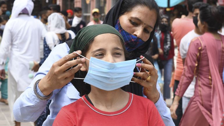 L'Inde dépasse pour la première fois les 100.000 cas d'infection par le coronavirus par jour