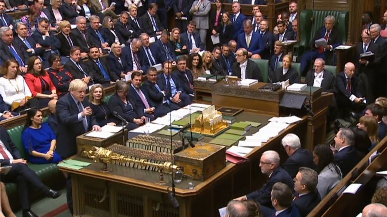 Brexit: les députés britanniques ont décidé de reporter leur décision