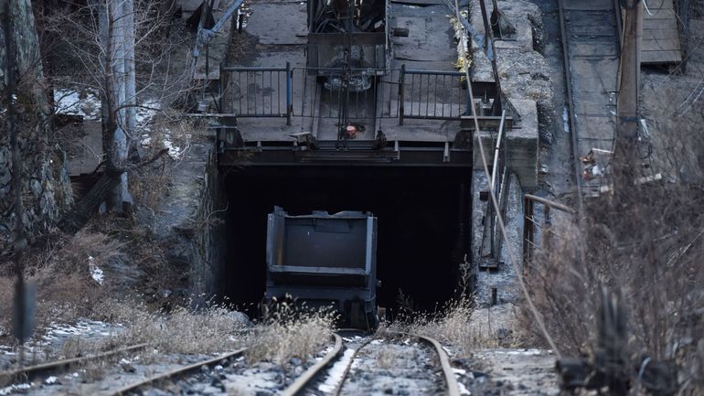 Chine : 17 personnes piégées dans une mine après une fuite de gaz