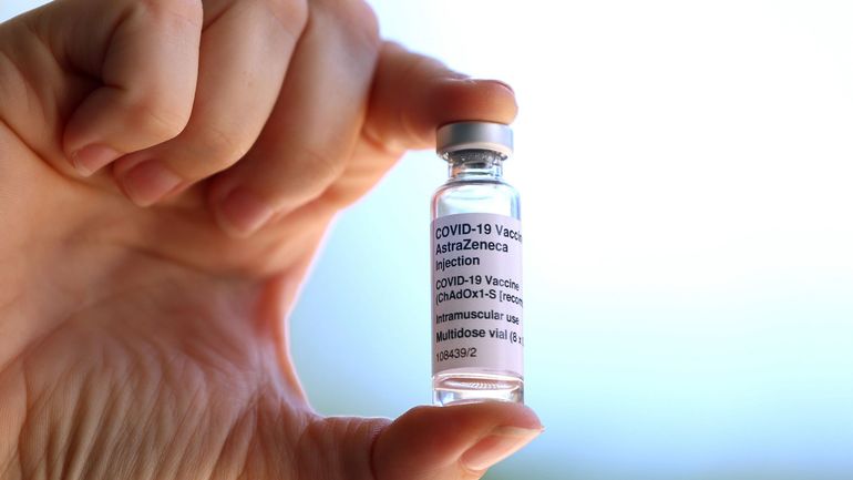 Vaccin AstraZeneca : le Conseil supérieur de la Santé maintient sa position sur la poursuite de la vaccination en Belgique