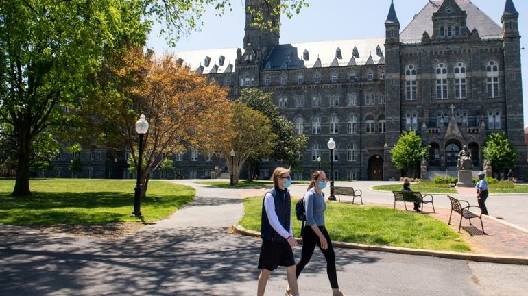 USA : inquiétude pour des milliers d'étudiants étrangers, entre virus et expulsion
