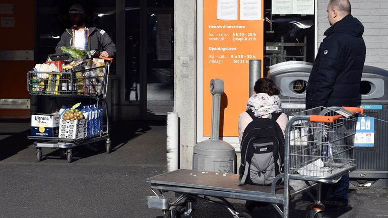 Coronavirus: l'étude qui montre comment le Belge s'est précipité dans les magasins avant le confinement