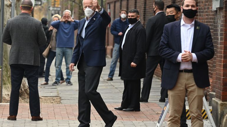 Biden appelle à 