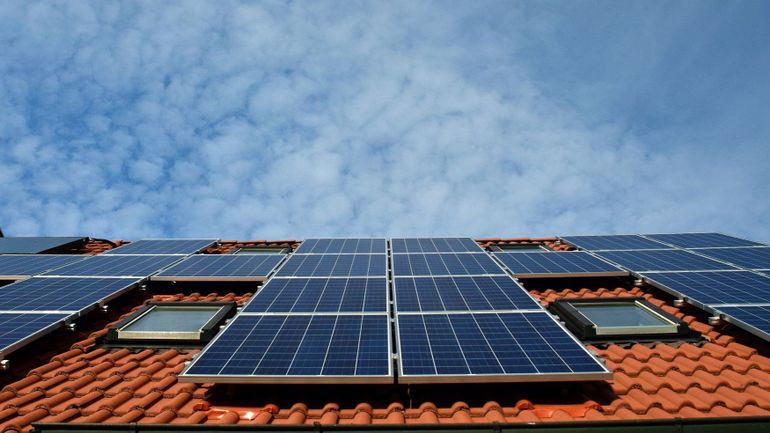 Toujours plus de Belges installent des panneaux photovoltaïques : est-ce encore rentable ?