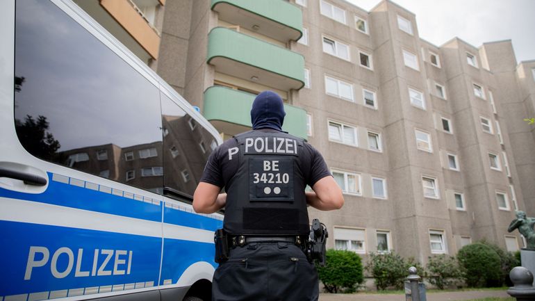 Allemagne : un nouveau suspect dans l'affaire des policiers soupçonnés de sympathies avec l'extrême droite