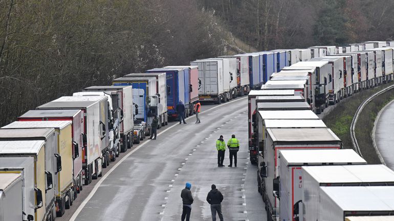 Retours des camions de Douvres : la situation sera résorbée samedi, selon le port de Calais