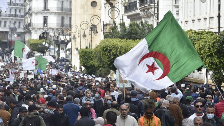 Algérie : quatre activistes accusés de 