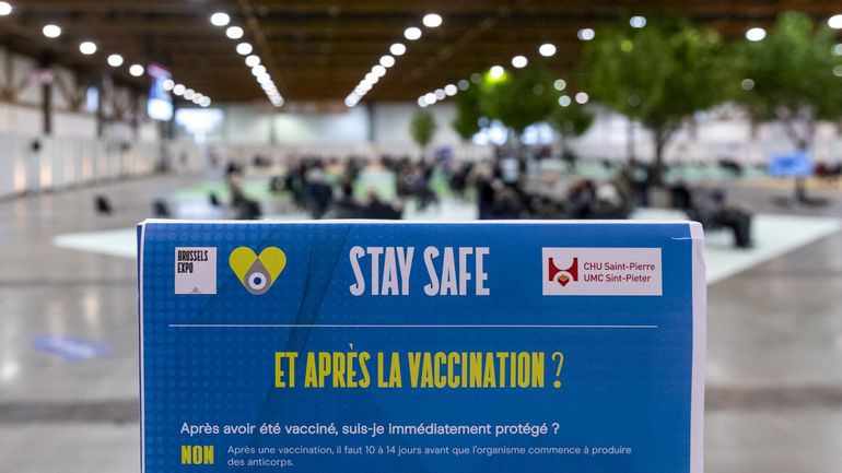 Vaccins anti-coronavirus : comment les Bruxellois peuvent-ils s'inscrire sur une liste d'attente ?
