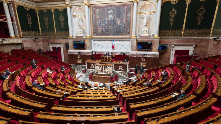 Coronavirus en France : le Parlement donne son feu vert à la sortie de l'état d'urgence sanitaire