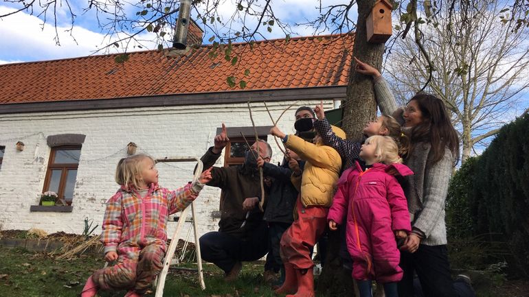 Une bonne astuce pour aider les oiseaux (et les seniors) cet hiver