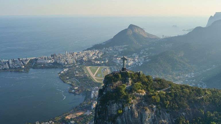 Coronavirus au Brésil : Rio de Janeiro rouvre ses plages, affirmant que le risque d'une seconde vague est faible