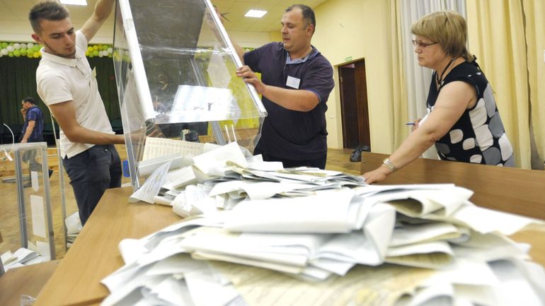 Ukraine : le parti de Zelensky en tête des législatives avec 44% des voix