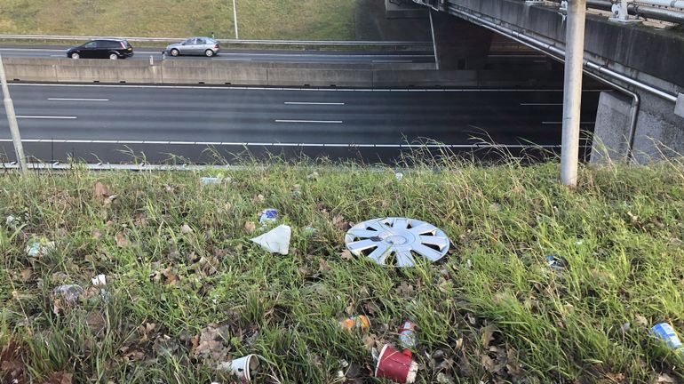 Quatre mille tonnes de déchets ramassées sur le réseau autoroutier wallon en 2019