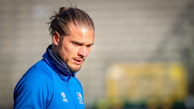 L'ancien international islandais Rurik Gislason arrête le football pour devenir artiste