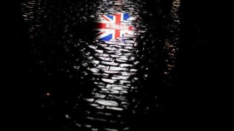 Les Britanniques seraient désormais 53% à vouloir rester dans l&#39;UE, selon plusieurs sondages