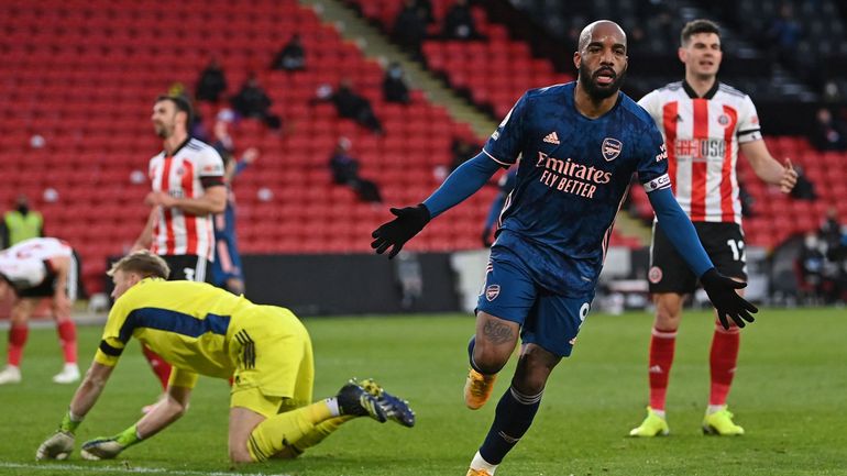 Lacazette marque après un enchaînement de passes éblouissant d’Arsenal devant le rectangle (vidéo)