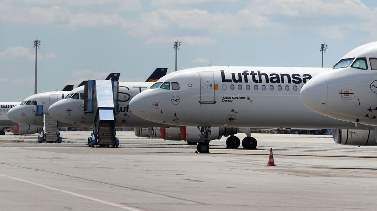 Lufthansa, en perte, s'attend à une 