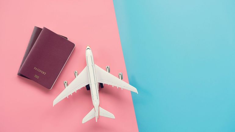 Passeports congolais : 21 citoyens saisissent le tribunal de commerce de Kinshasa