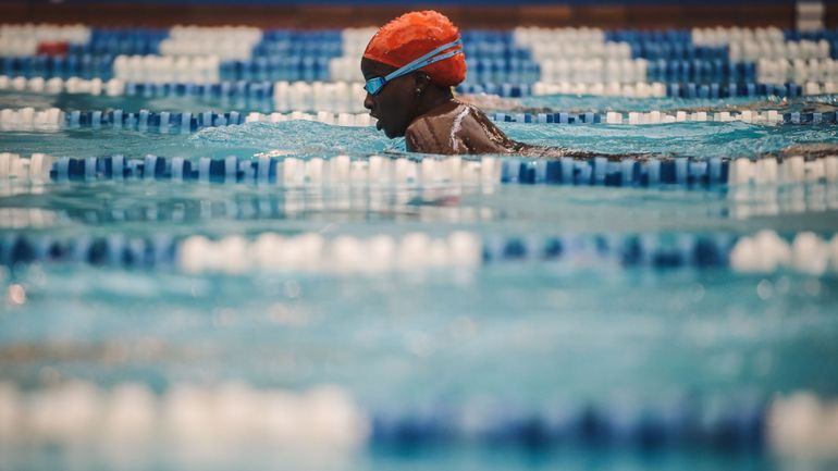 Noyade d'un enfant de deuxième maternelle au cours de natation: de la prison avec sursis pour l'institutrice et les deux accompagnatrices