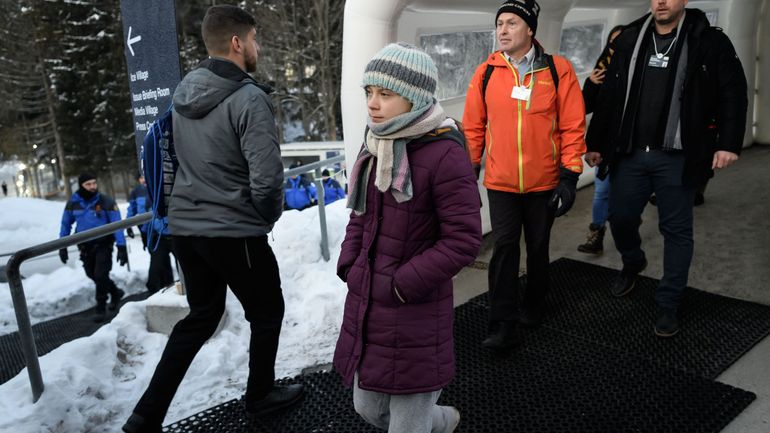 A Davos, Greta Thunberg appelle les patrons et responsables politiques à éviter 