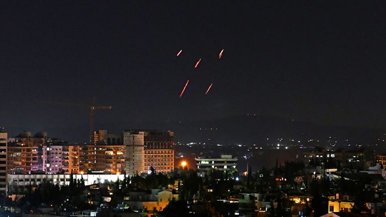 Syrie : Damas active la défense antiaérienne contre des 