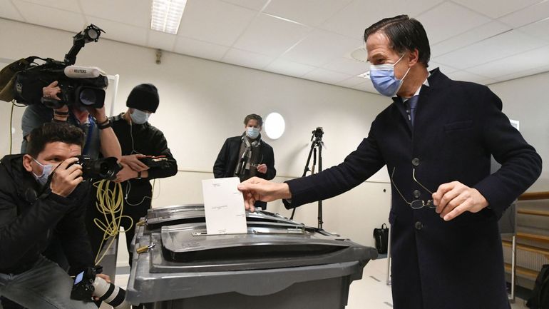 Elections législatives aux Pays-Bas : le VVD de Mark Rutte plus grand parti du pays selon un sondage