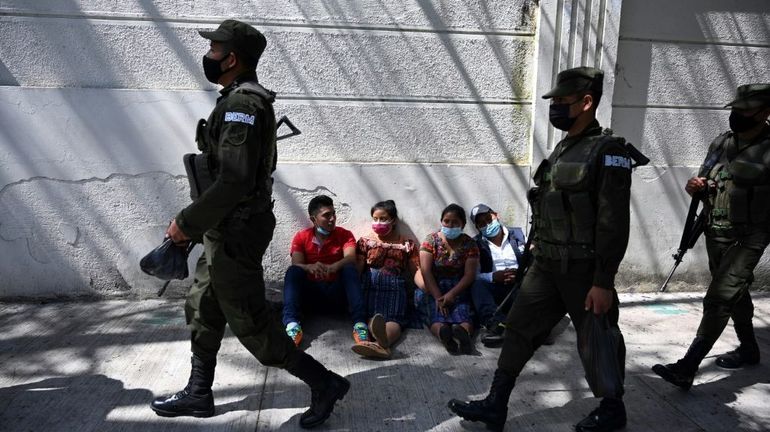 Massacre de migrants au Mexique: deux Guatémaltèques et deux Mexicains identifiés parmi les 19 victimes