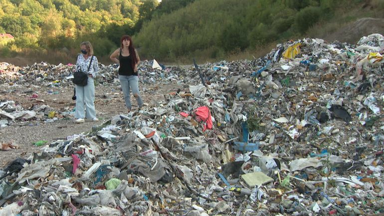 Des tonnes de déchets belges versés illégalement en France près de la frontière