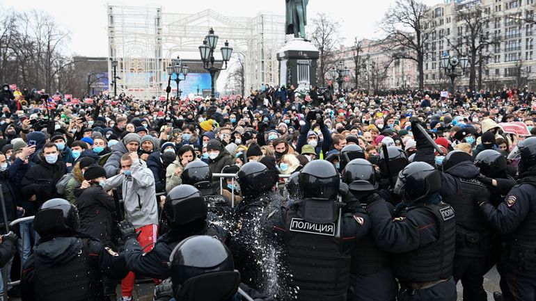 Russie: plus de 350 personnes arrêtées dans des manifestations soutenant Alexeï Navalny