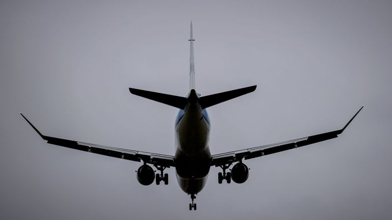 Le gouvernement néerlandais devait donner 3,4 milliards pour aider KLM, cette somme est aujourd'hui gelée