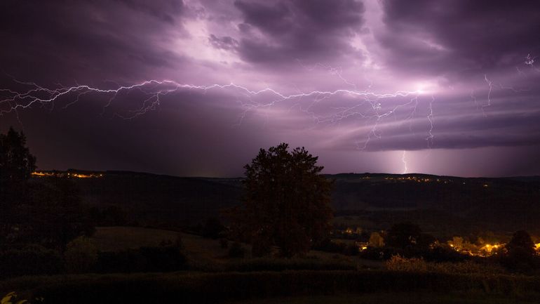 Importantes averses accompagnées d'orages : alerte jaune sur tout le pays à partir de vendredi après-midi