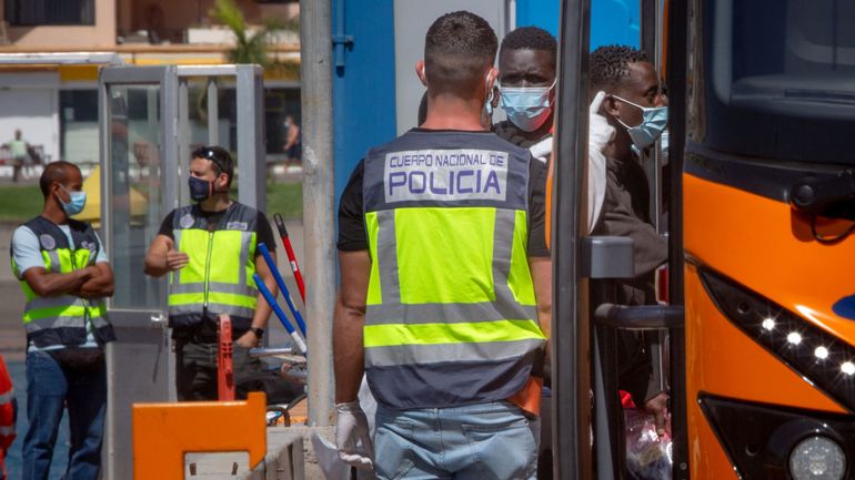 Espagne : au moins quatre migrants morts dans une embarcation de fortune contenant 23 personnes au large des Canaries