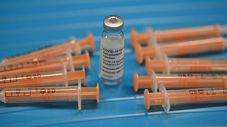 Coronavirus au Royaume-Uni : la vaccination connaît un premier revers
