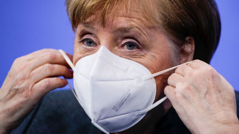 Coronavirus : l'Allemagne impose le port du masque médical dans les transports et commerces