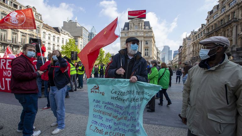 1er mai : à Bruxelles, associations et syndicats dans la rue pour dénoncer la gestion de crise