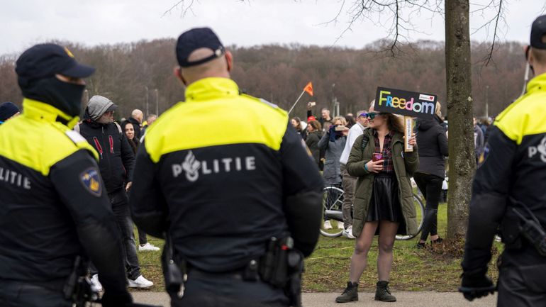 Pays Bas : manifestations à la Haye contre le gouvernement de Marc Rutte, à quelques jours des élections législatives