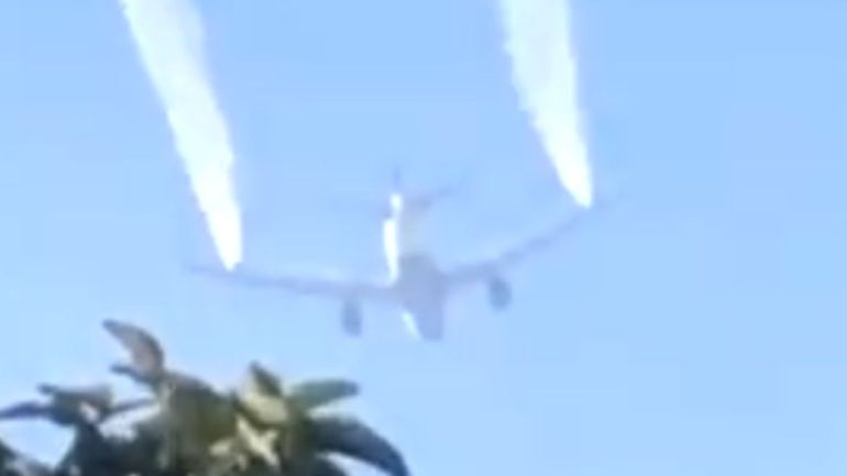 En difficulté, un Boeing fait demi-tour vers l'aéroport& et largue son kérosène au-dessus d'une école