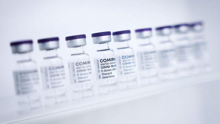 30 millions de doses commandées pour 11,5 millions de Belges : que fera la Belgique des doses de vaccins en trop ?