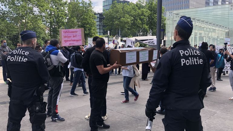 Coronavirus: des sans-papiers manifestent à Bruxelles pour demander à être régularisés