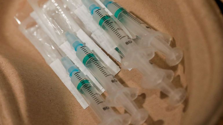 Coronavirus: un quart de la population belge a reçu une première dose de vaccin