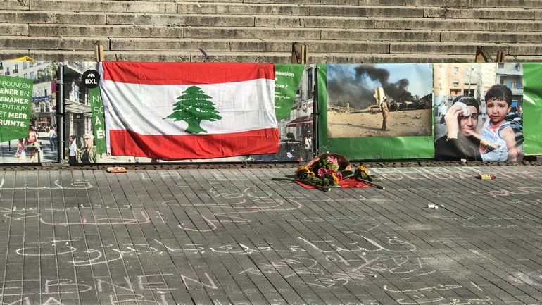 Explosions à Beyrouth : la place de la Bourse, lieu de solidarité avec le Liban