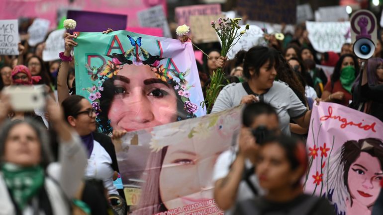 Mexique: les femmes se lèvent pour dénoncer une nouvelle vague de féminicides