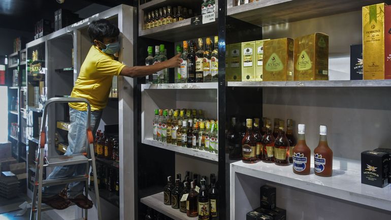 Inde : 98 morts dans le Pendjab, intoxiqués par de l'alcool frelaté